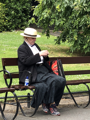 lady on the bench in the park