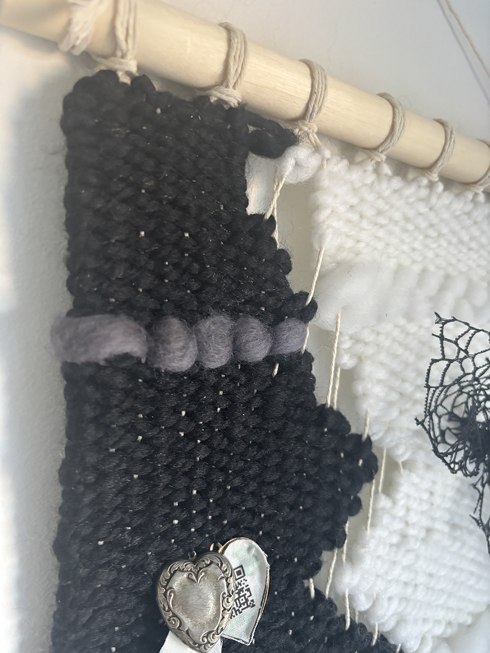 Black and White 2 - Image 6