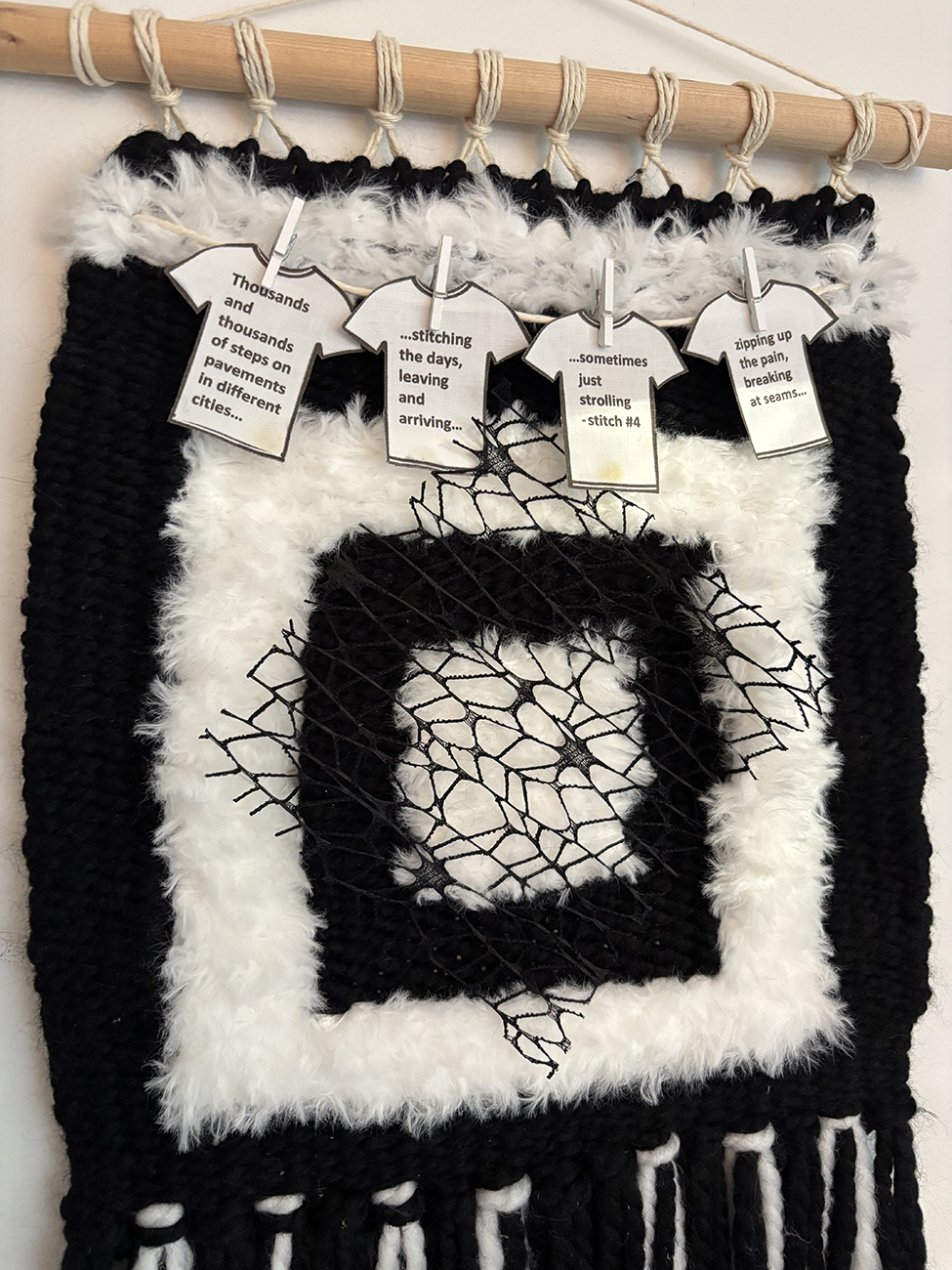 Black and White 3 - Image 4